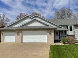 2013 S Thatcher Cir, Sioux Falls, SD 57106