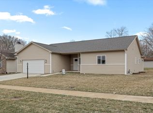 601 N Abbey Rd, Urbana, IL 61802