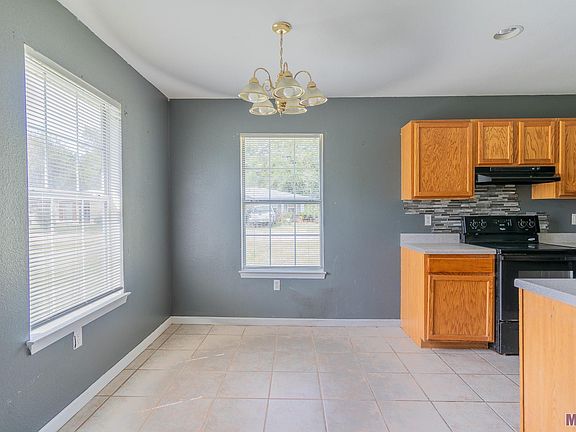 4th image of 111 Ruth Dr