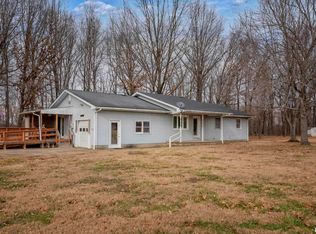 21075 Gunter Ln, Thompsonville, IL 62890