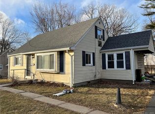 92 E Harold St, Bloomfield, CT 06002