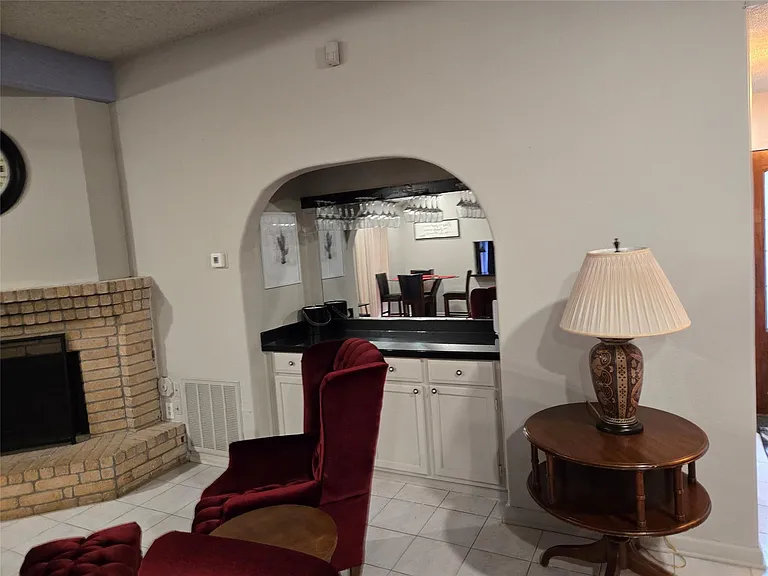 4111 Knoll Glen Dr — Photo 3