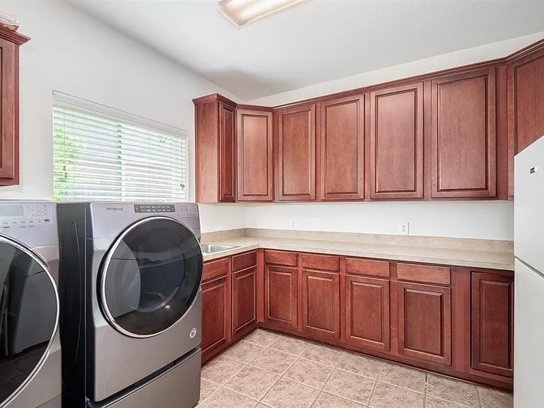58 N Scribewood Cir — Photo 7