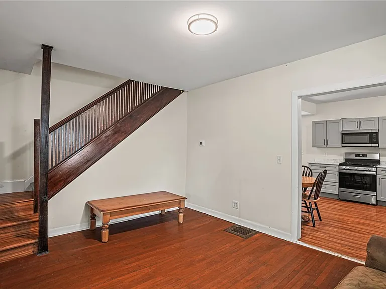 409 S Aurora St — Photo 12