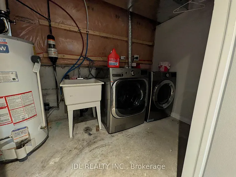 727 Caboto Trl — Photo 7