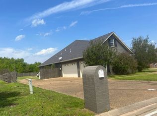 418 E Frenchmans Bend Rd, Monroe, LA 71203