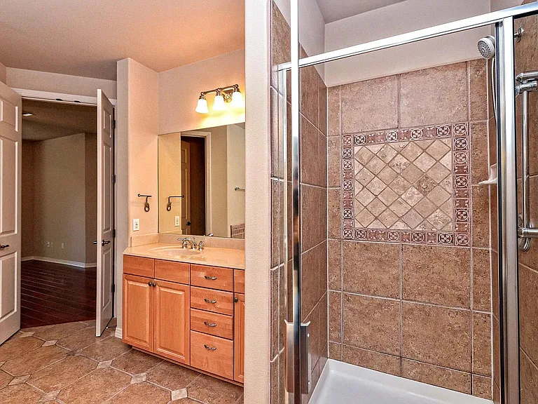 8230 Spicewood Springs Rd — Photo 18
