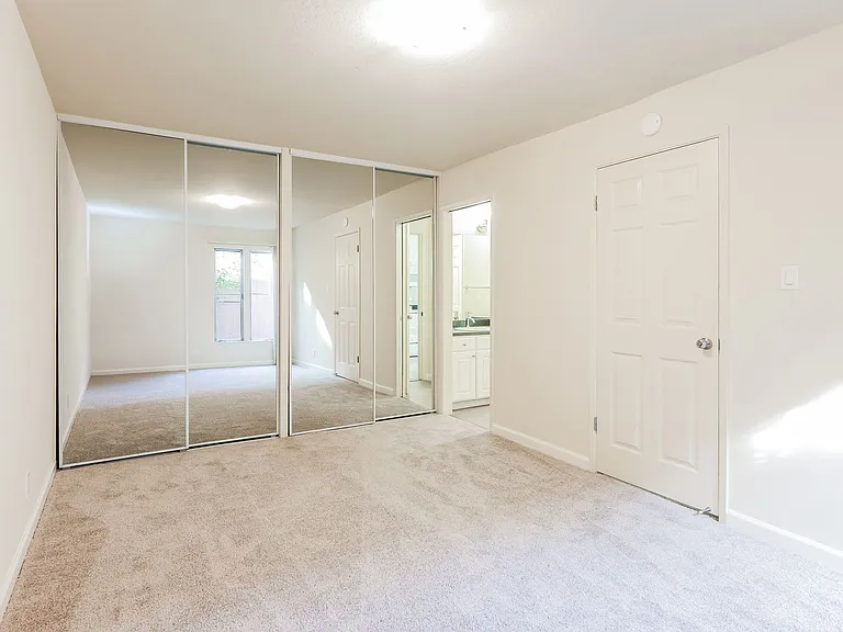 Beautiful, Quiet Community - Just Minutes from Downtown Walnut Creek — Photo 14