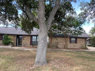 906 Mead Rd, Victoria, TX 77904