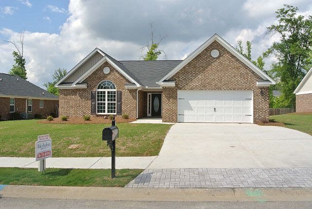 1st image of 2042 Lake Forest Dr