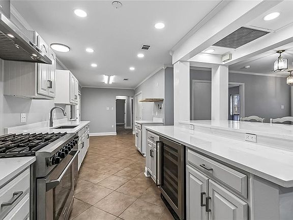 5th image of 1517 Avenue F