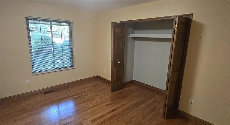 364 Meadow Bridge Dr — Photo 7