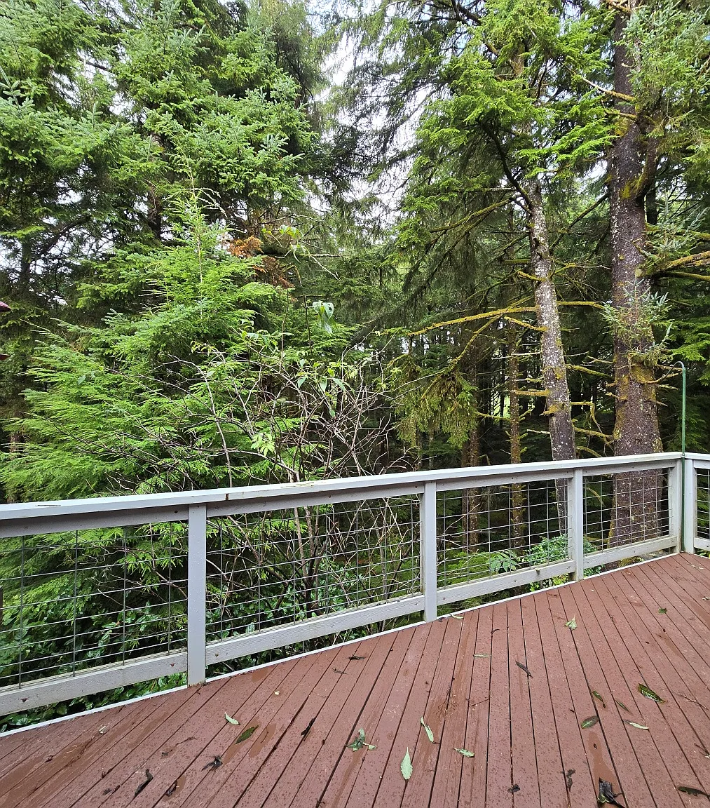 2bed/2bath located in Gated Salishan Hills — Photo 4