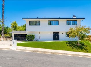23331 Aetna St, Woodland Hills, CA 91367