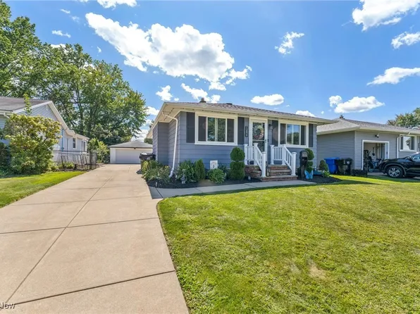 13879 Zaremba Dr, Brookpark, OH 44142
