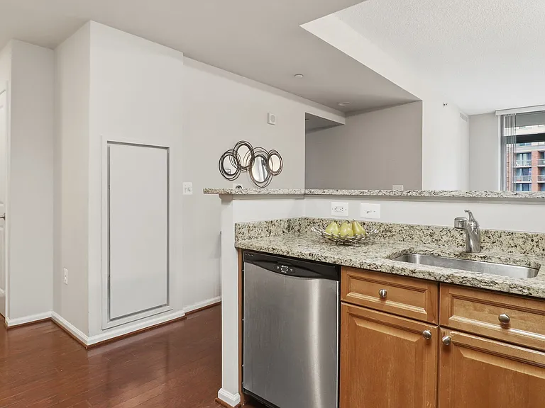 11700 Old Georgetown Rd #1007 — Photo 3