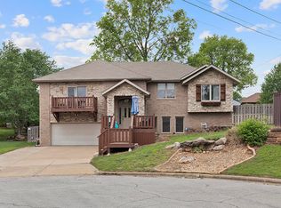 931 E Wayside Place, Springfield, MO 65807