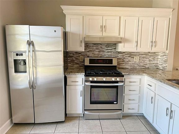 3rd image of 4745 Carversham Way