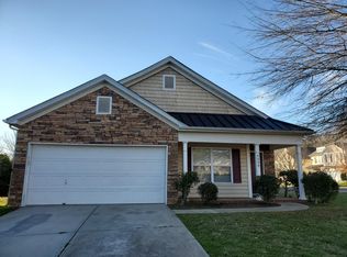 4800 Spruce Peak Rd, Charlotte, NC 28278