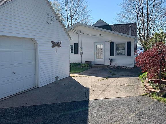 4th image of 2771 Russell Dr