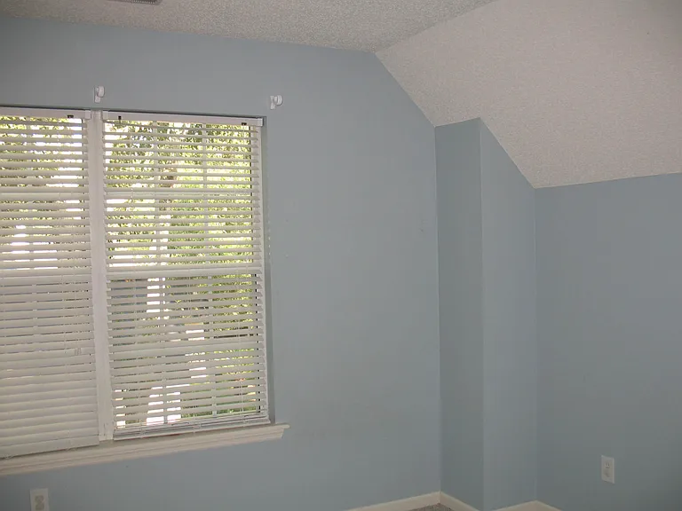 657 Leisure Ln — Photo 7