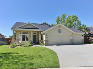 295 N Hullen Pl, Star, ID 83669