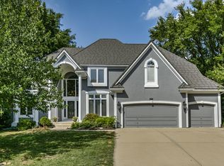 26511 W 109th St, Olathe, KS 66061