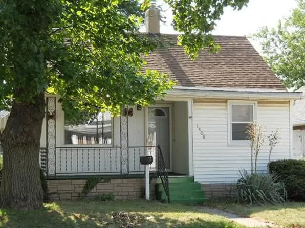 1408 Pulaski St, Peru, IL 61354