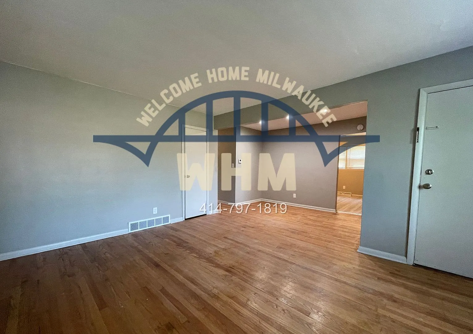3 bed, 1.0 bath, 1299 sqft, $1,498 — Photo 2