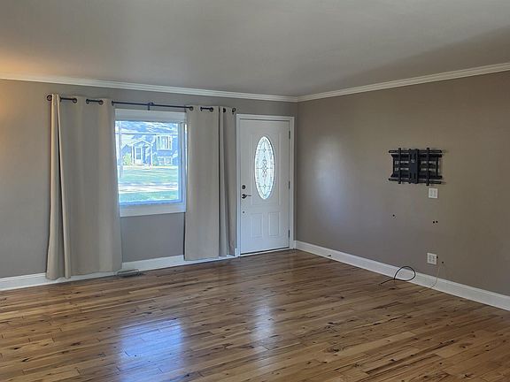 5th image of 808 Shady Ln