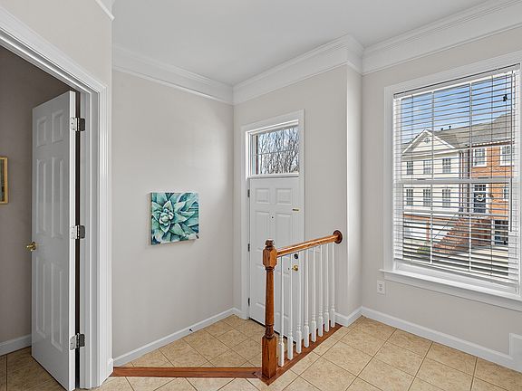 4th image of 400 Kirkeenan Cir