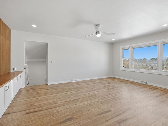 5th image of 5831 Adams Rd