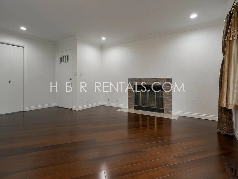 2859 El Capitan Dr — Photo 6