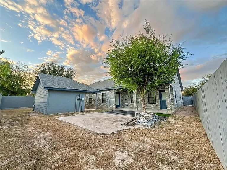 7723 Villa Rama South St — Photo 15