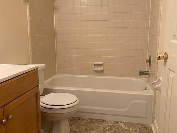 5th image of 5554 Blossom Ln