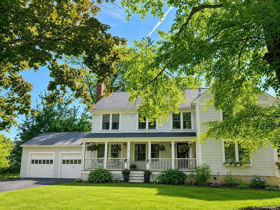 1st image of 32 Webster Rd
