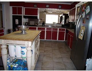 5th image of 940 Homestead Ave