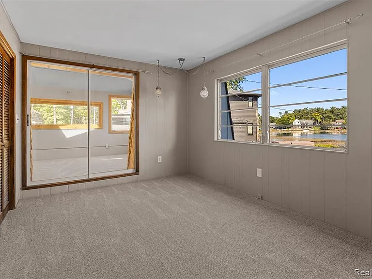 391 Shady Oaks St — Photo 28
