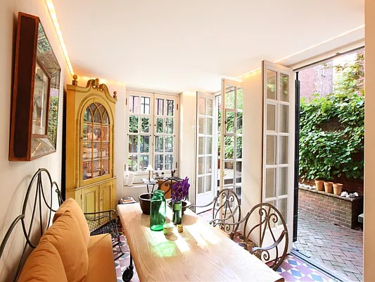 Sold by Sotheby's International Realty | media 73