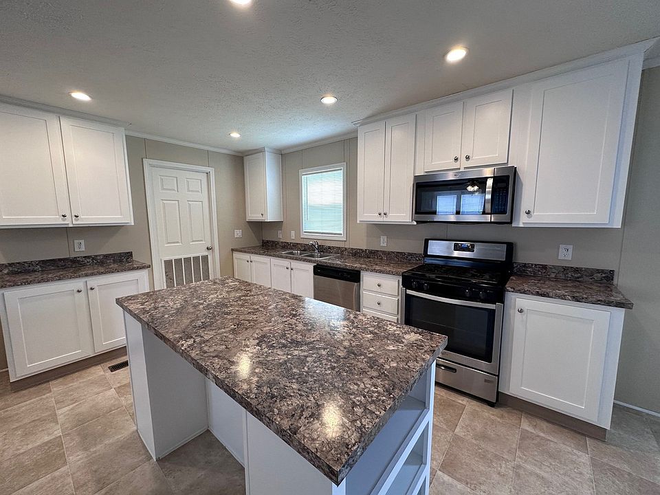 1st image of 516 Courtland Ln #679