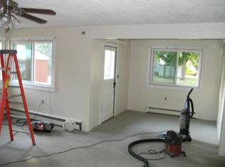 414 E Linden St #1, Hartford, MI 49057