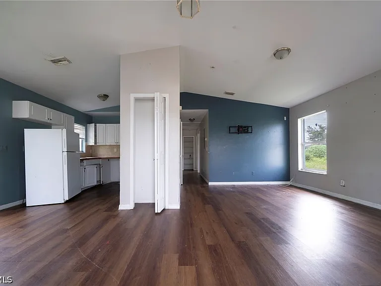 5520 5th Ave — Photo 3