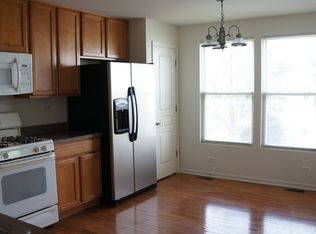 2404 Emily Ln, Elgin, IL 60124