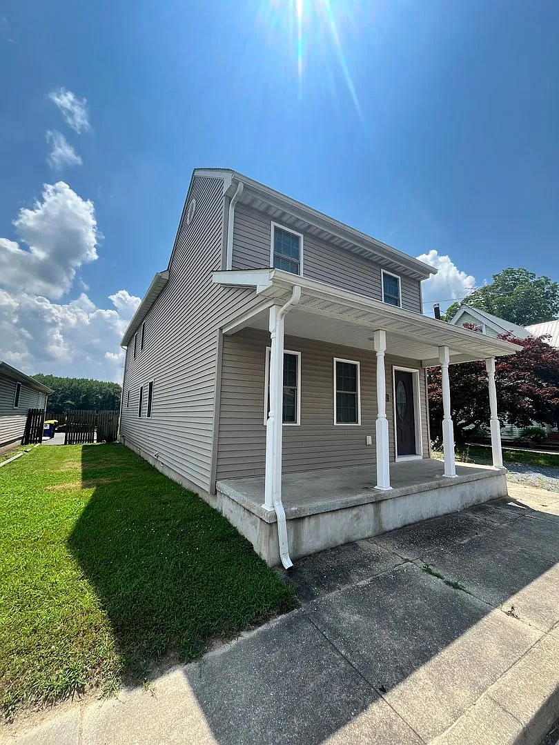 Welcome to 112 E Main Street! — Photo 3