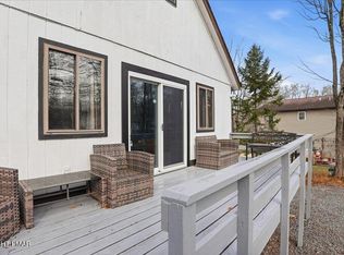 9781 Auburn Dr, Tobyhanna, PA