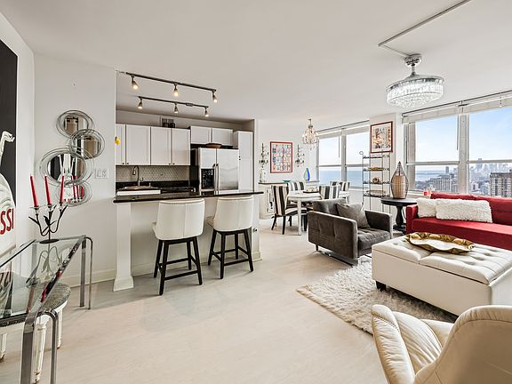 4th image of 655 W Irving Park Rd APT 5315