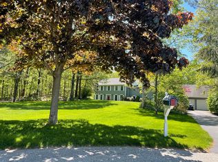 14 Oakledge Rd, Cumberland, RI 02864