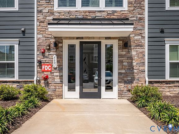 2nd image of 6601 Citory Way #204
