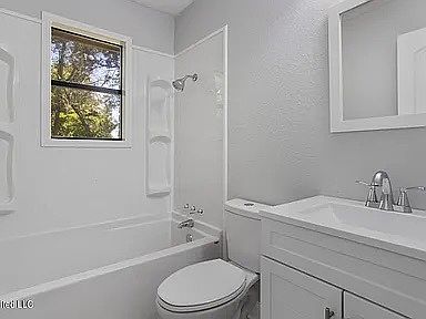 1st image of 2307 Convent Ave #1
