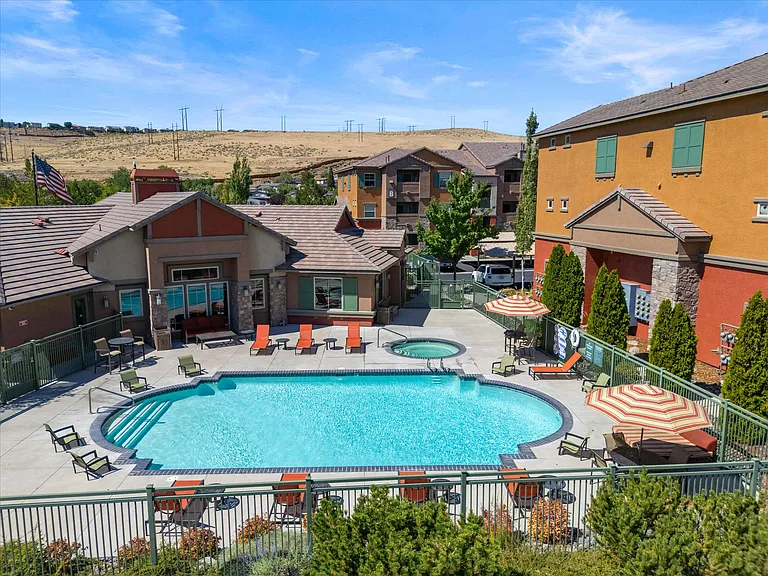 The View Apartments — Photo 14